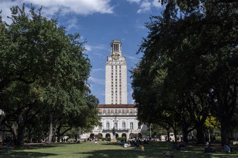 UT Austin launches pilot housing scholarship program